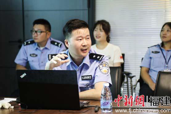 黄思亮警官作禁绝毒品主题宣讲
